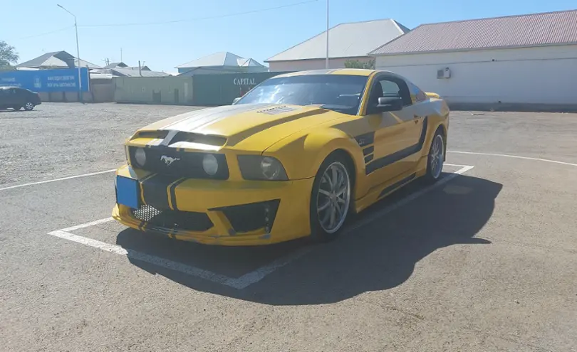 Ford Mustang 2005 Yellow