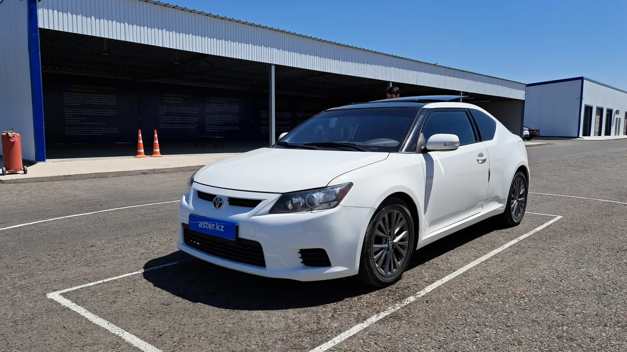 Scion tC 2012