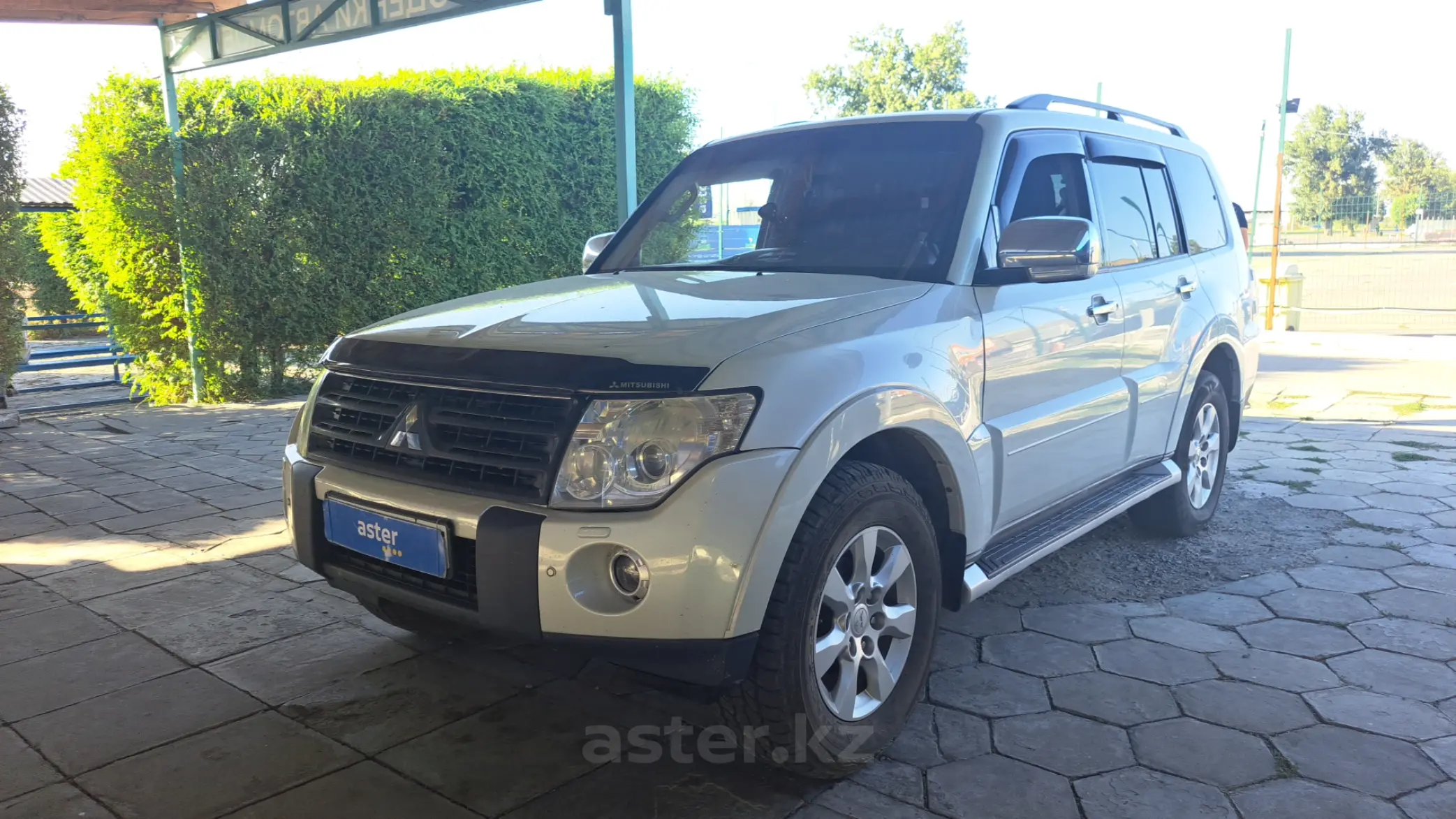 Mitsubishi Pajero 2009