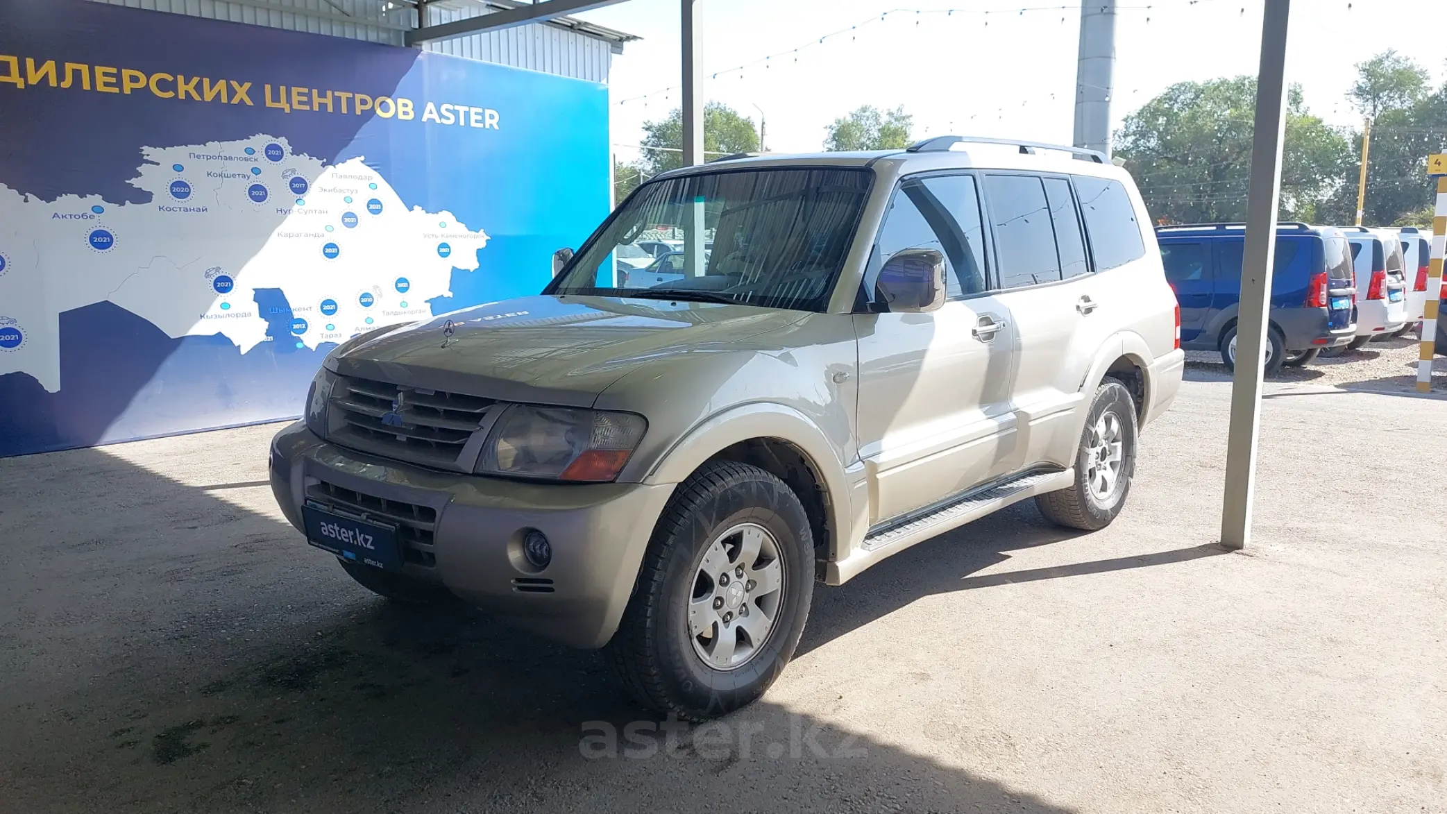 Mitsubishi Pajero 2004