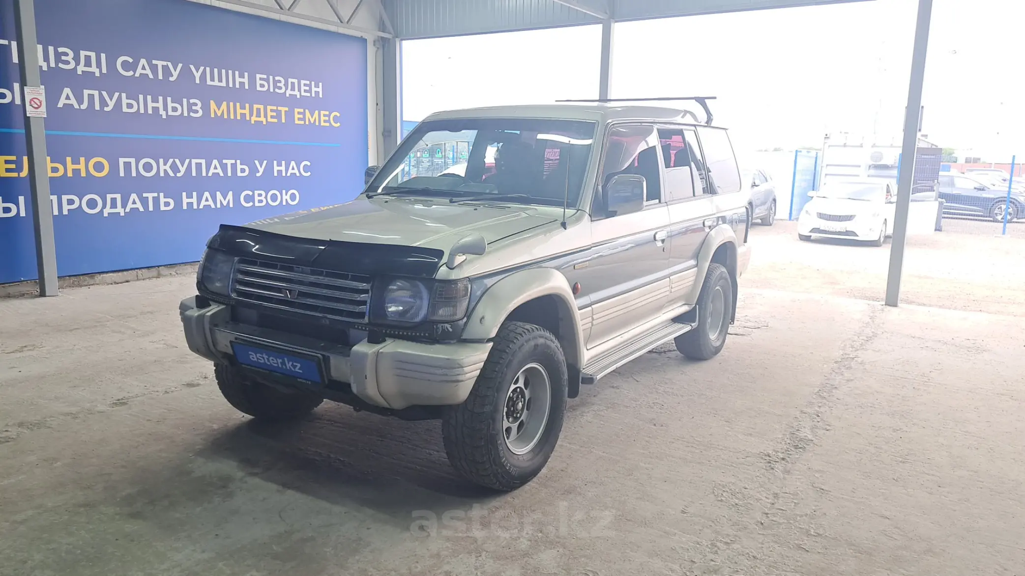 Mitsubishi Pajero 1992