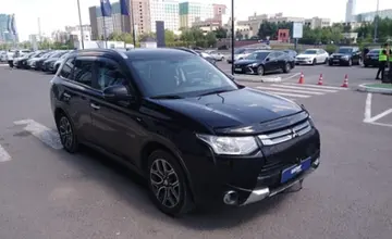 Mitsubishi Outlander 2014 года за 10 000 000 тг. в Астана фото 3