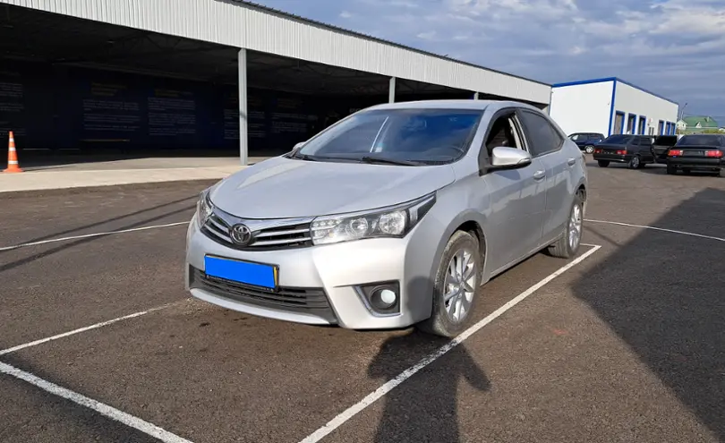 Toyota Corolla 2015 года.