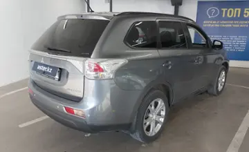 Mitsubishi Outlander 2012 года за 8 500 000 тг. в Астана фото 3