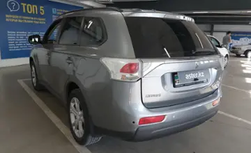 Mitsubishi Outlander 2012 года за 8 500 000 тг. в Астана фото 4