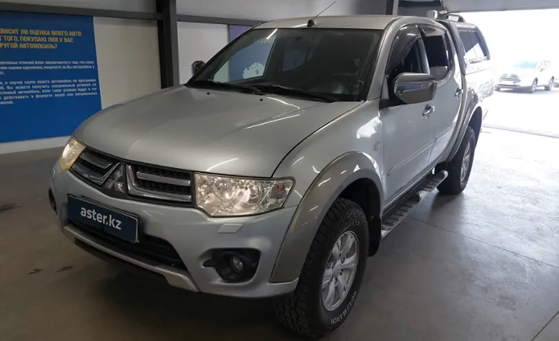 Mitsubishi L200 2013 года за 6 500 000 тг. в Астана