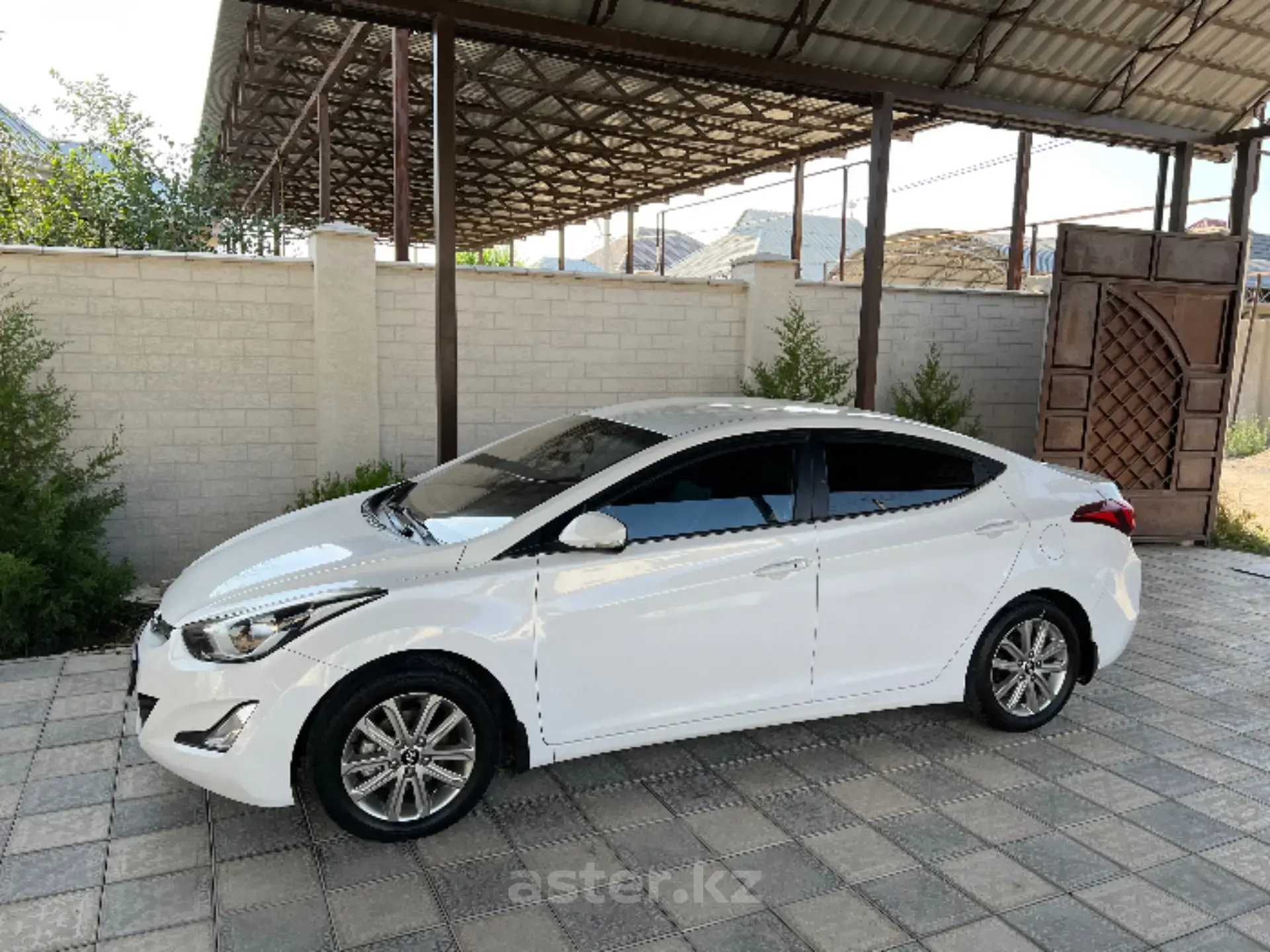 Hyundai Elantra 2014