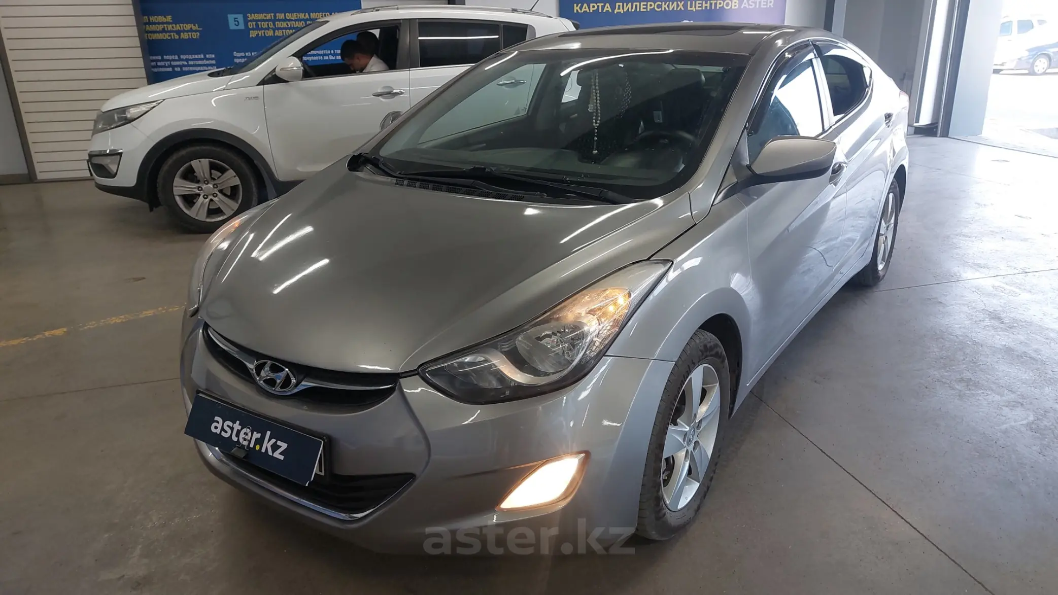 Hyundai Elantra 2013