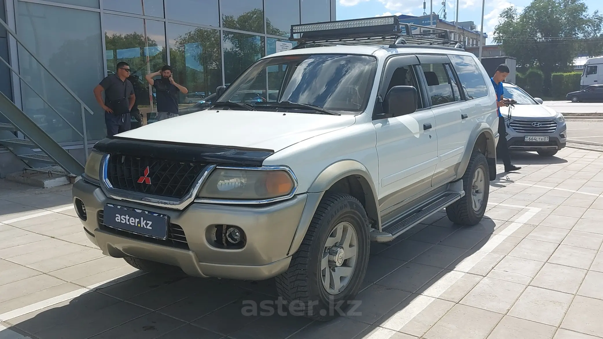 Mitsubishi Montero Sport 2000