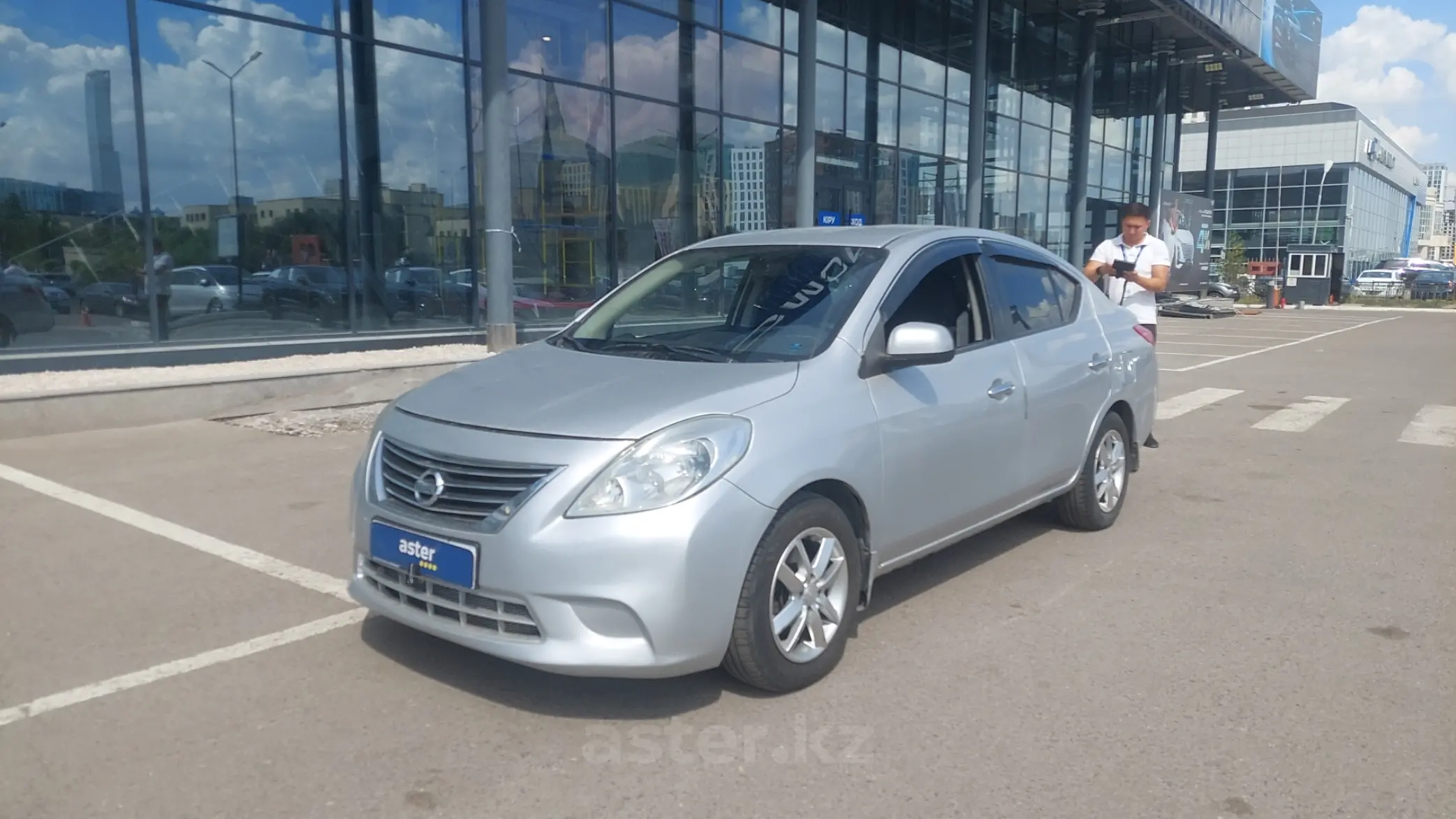 Nissan Versa 2011