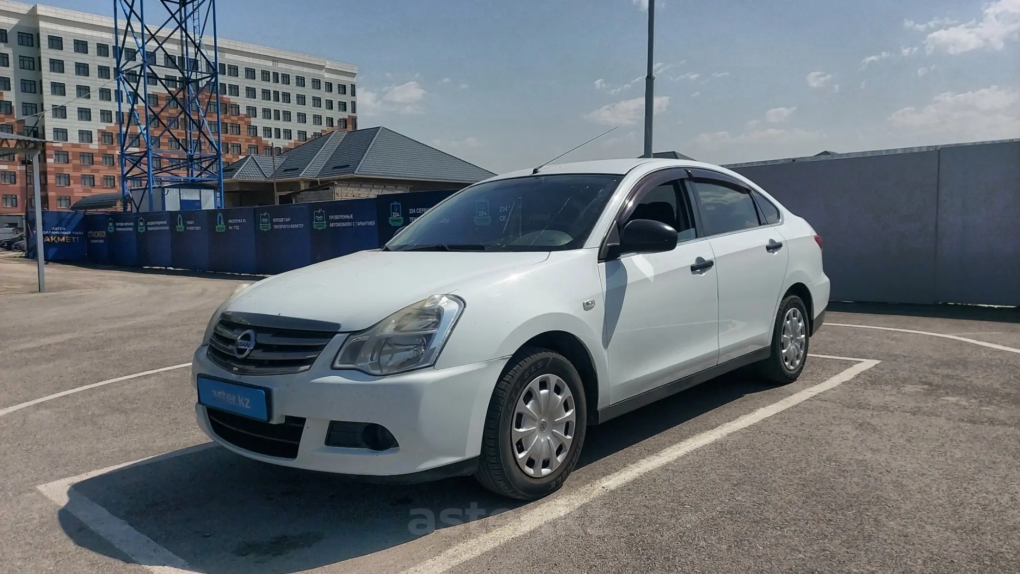 Nissan Almera 2015