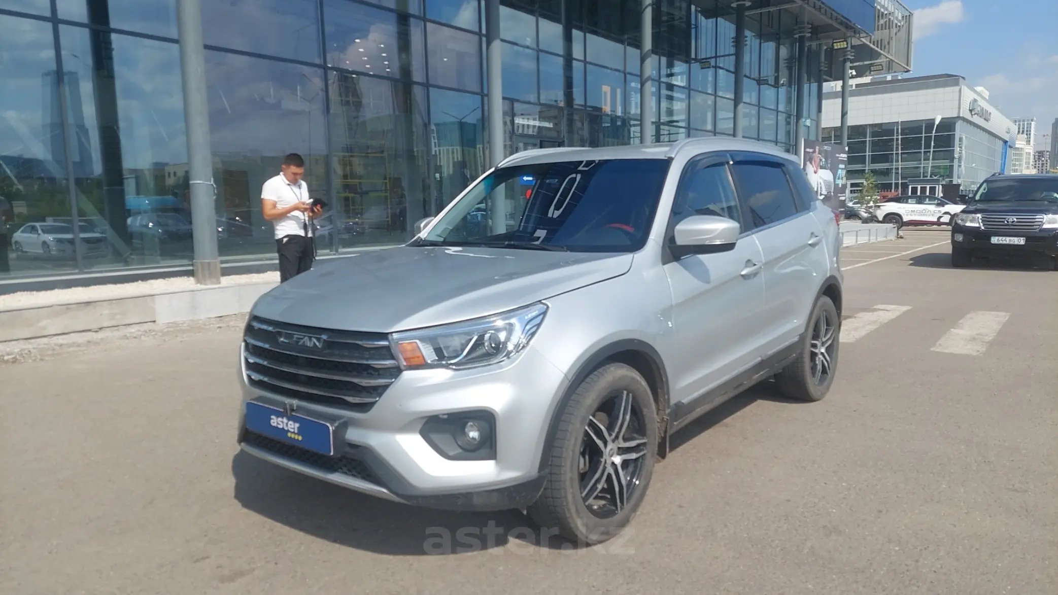 Lifan X70 2018