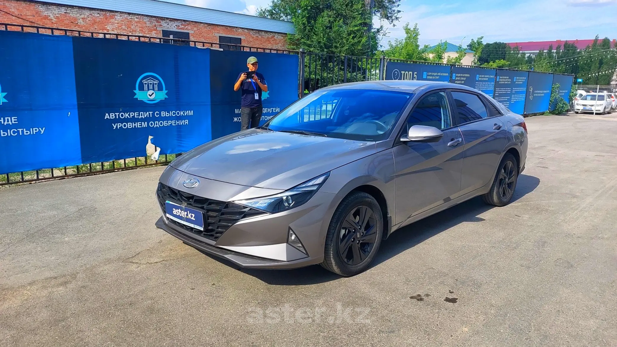 Hyundai Elantra 2021