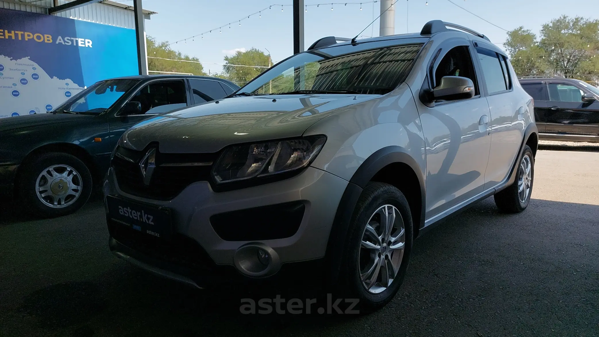 Renault Sandero 2015