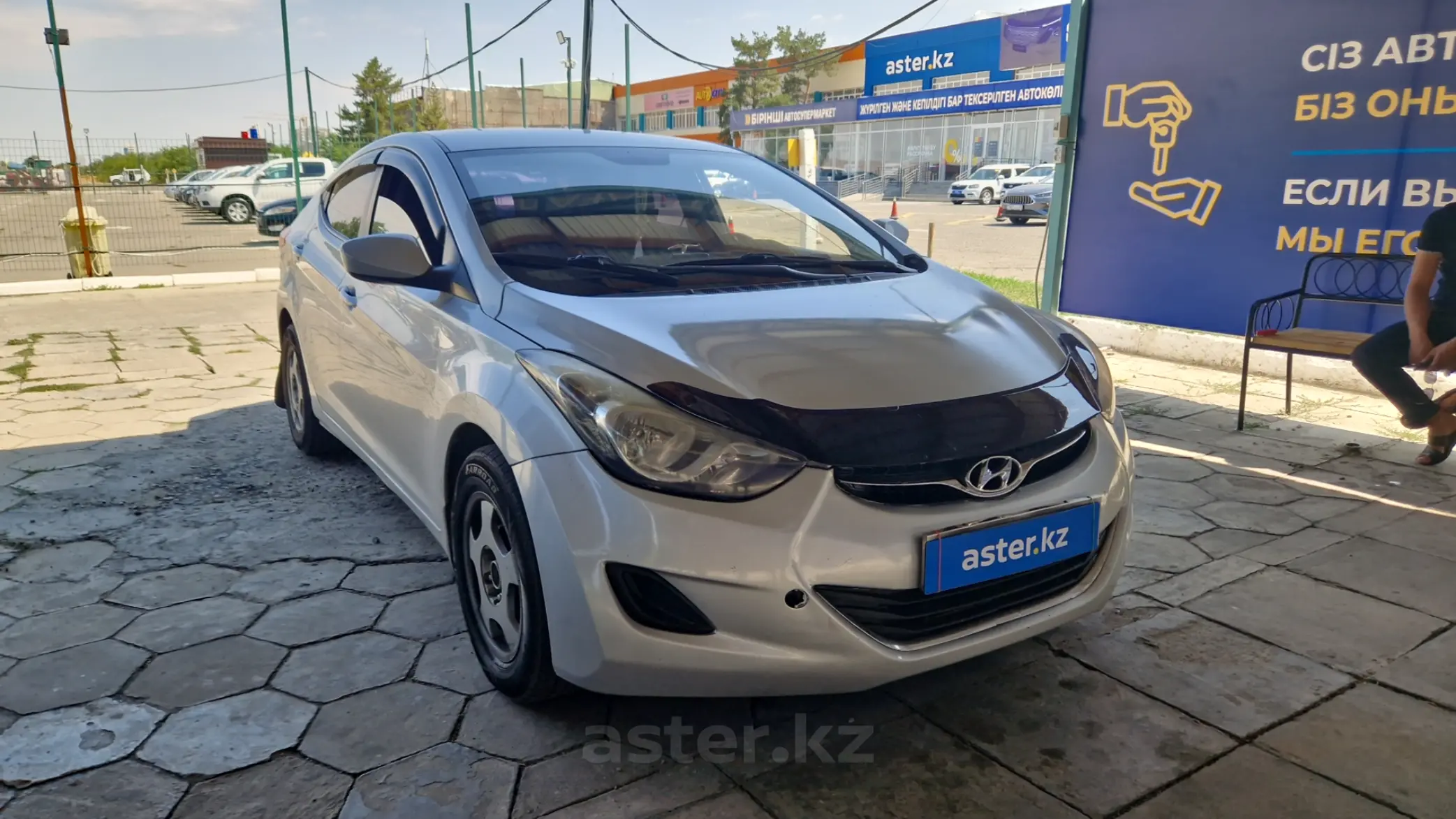 Hyundai Elantra 2011