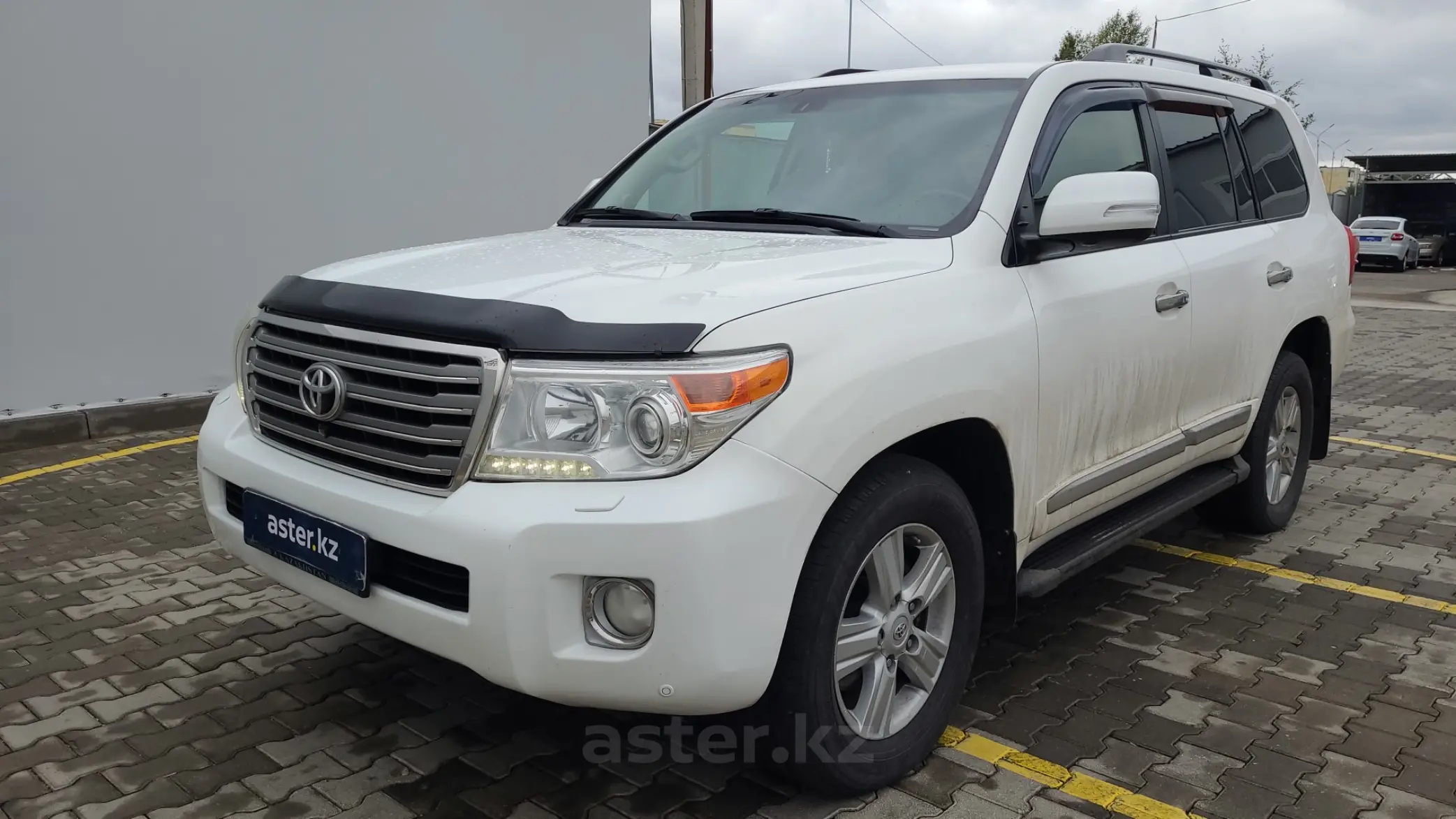 Toyota Land Cruiser 2013