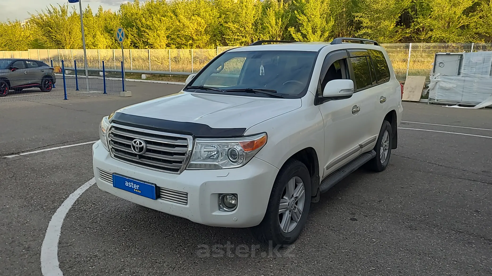 Toyota Land Cruiser 2012