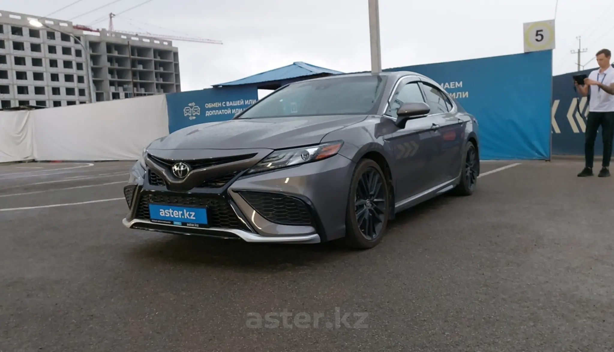 Toyota Camry 2021