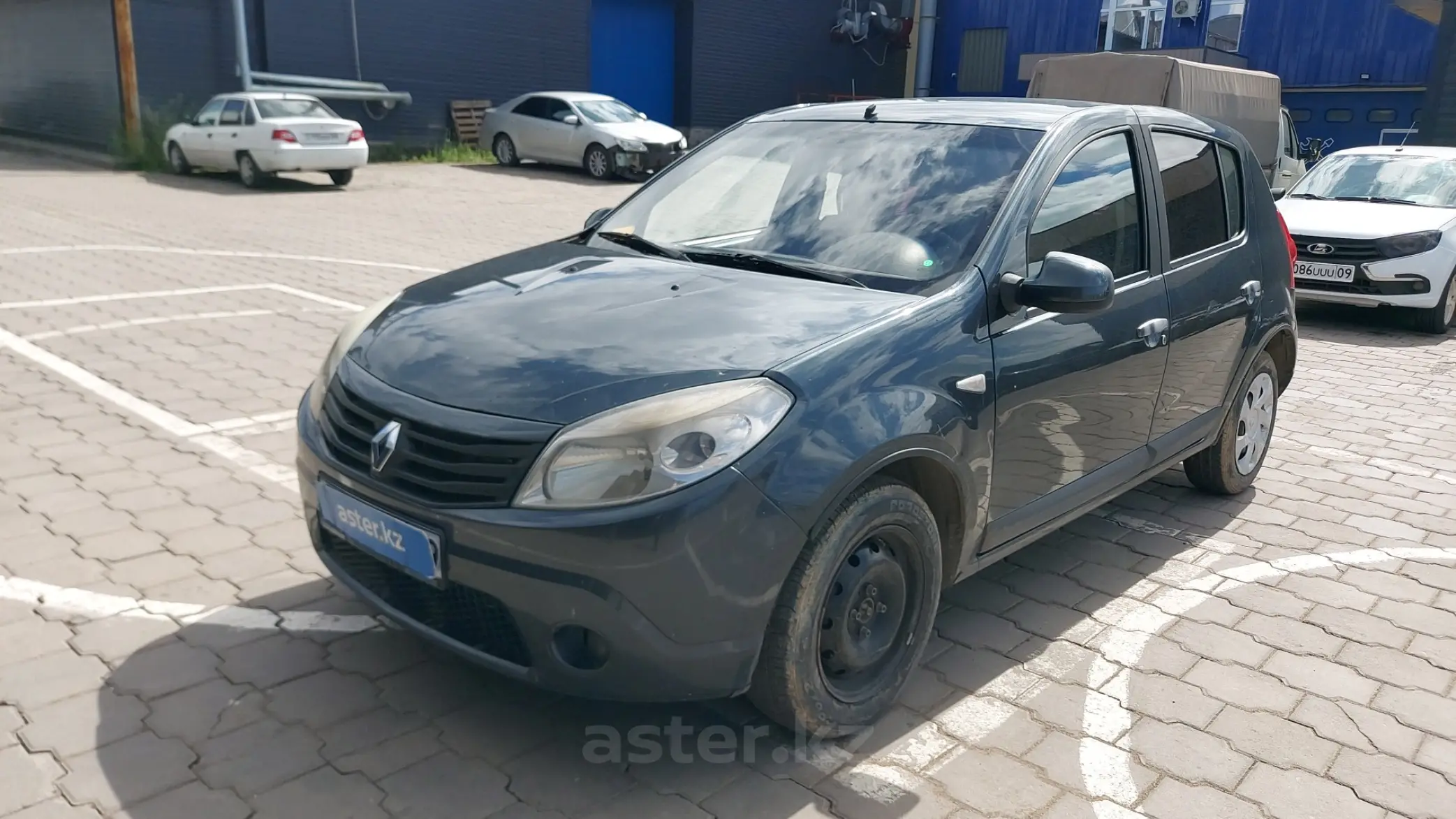 Renault Sandero 2011