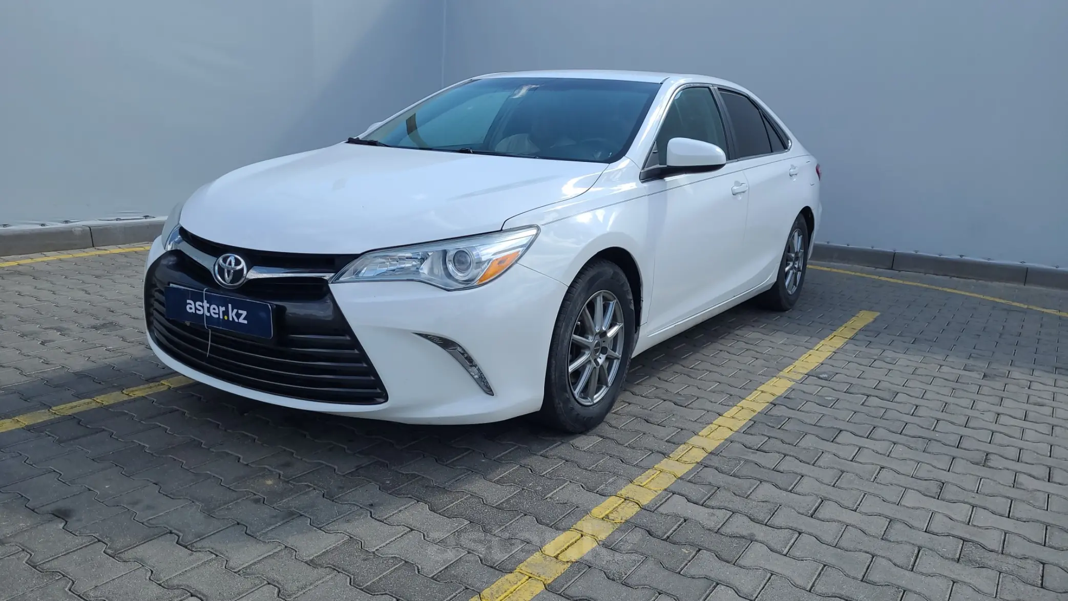 Toyota Camry 2016