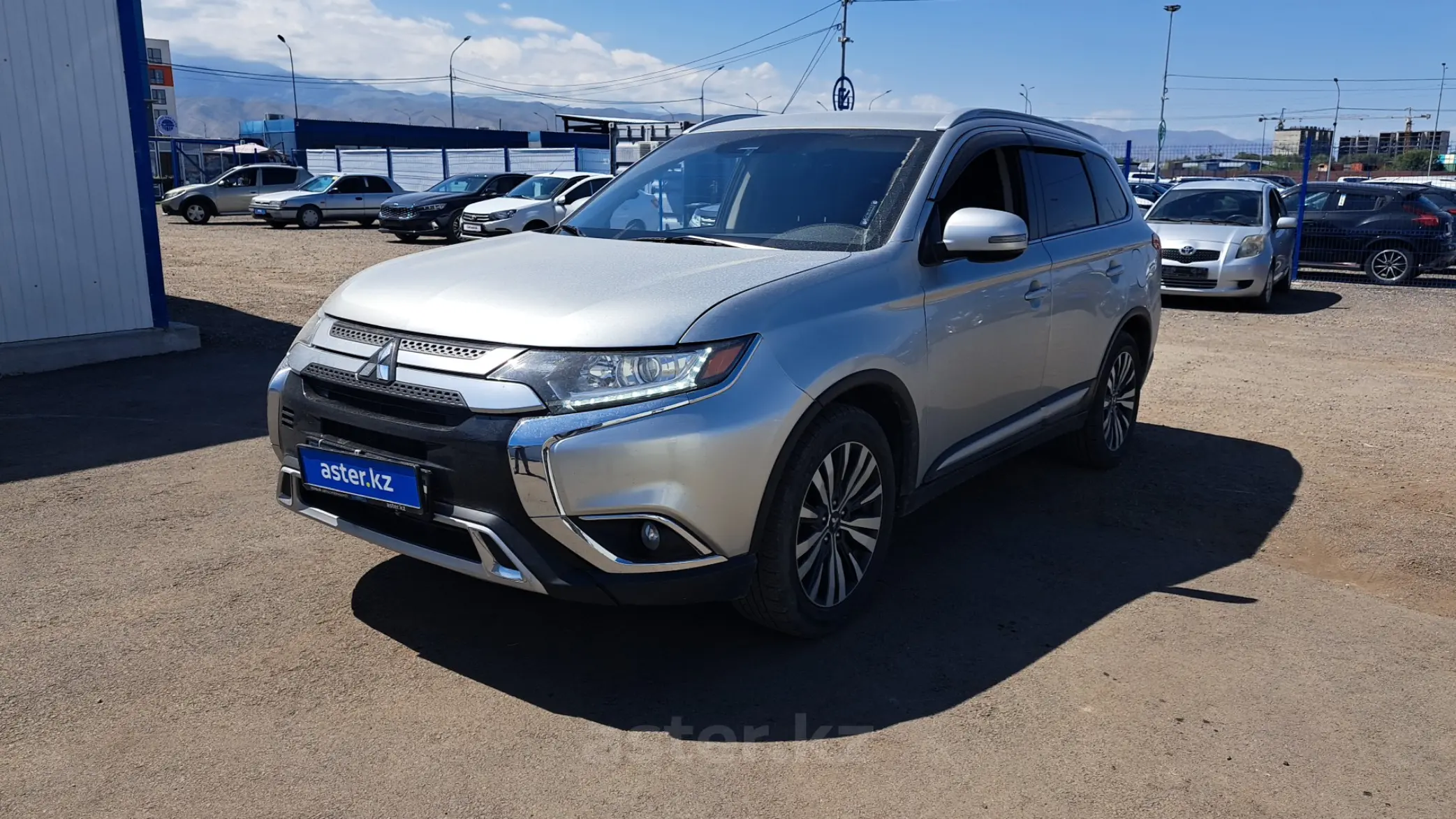 Mitsubishi Outlander 2021