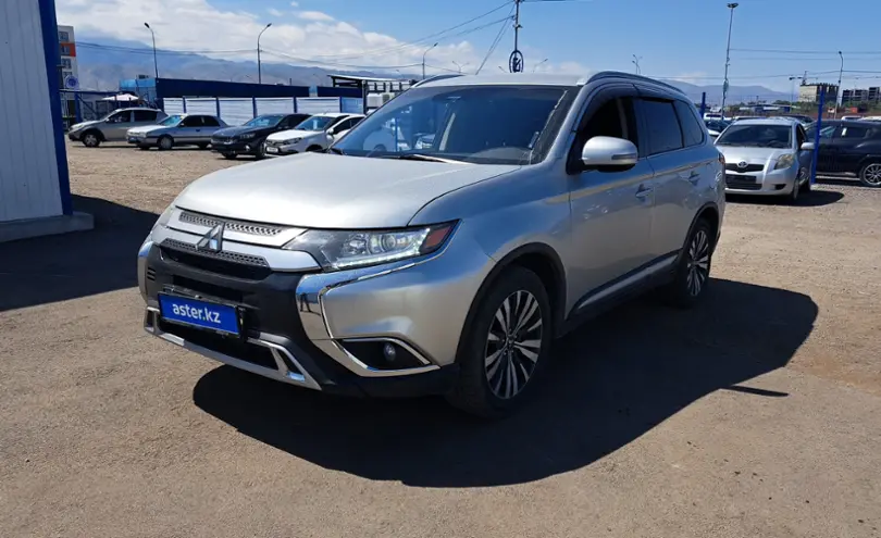 Mitsubishi Outlander 2021 года за 16 000 000 тг. в Алматы