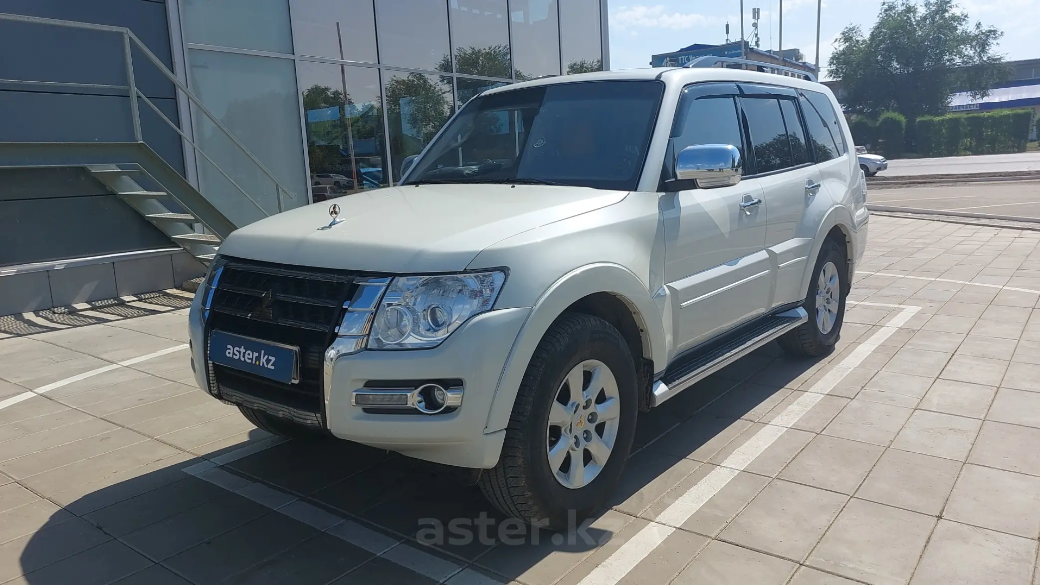 Mitsubishi Pajero 2021