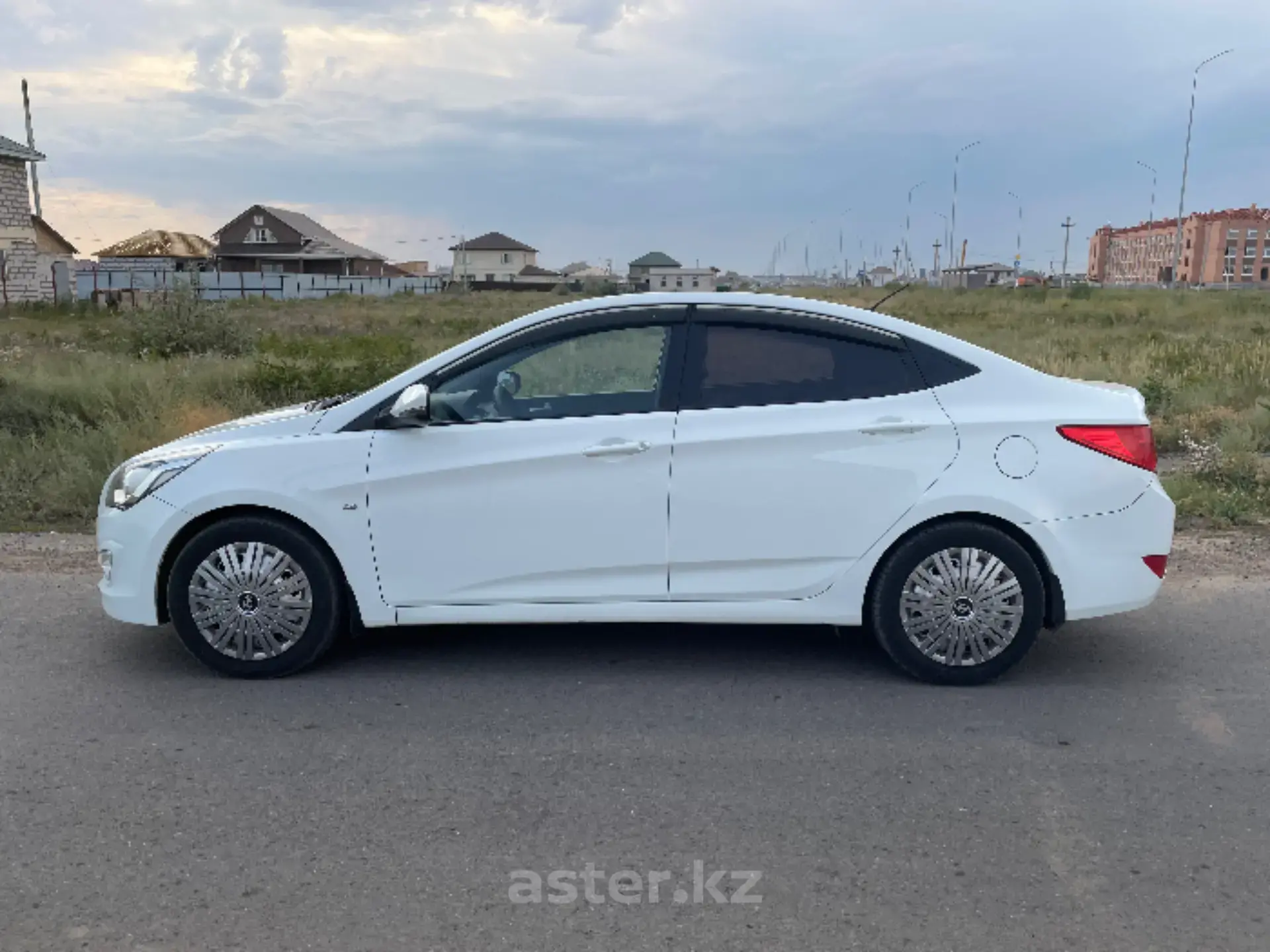 Hyundai Accent 2015