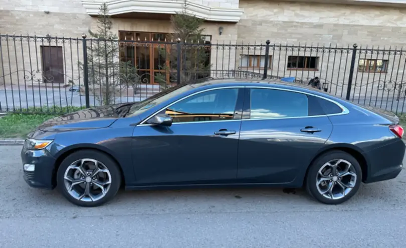 Chevrolet Malibu 2020 года за 9 300 000 тг. в Астана