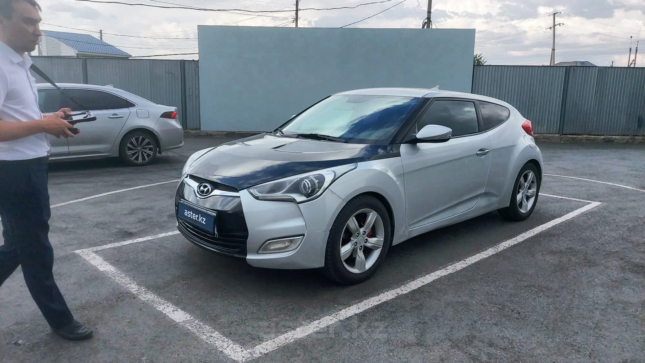 Hyundai Veloster 2011