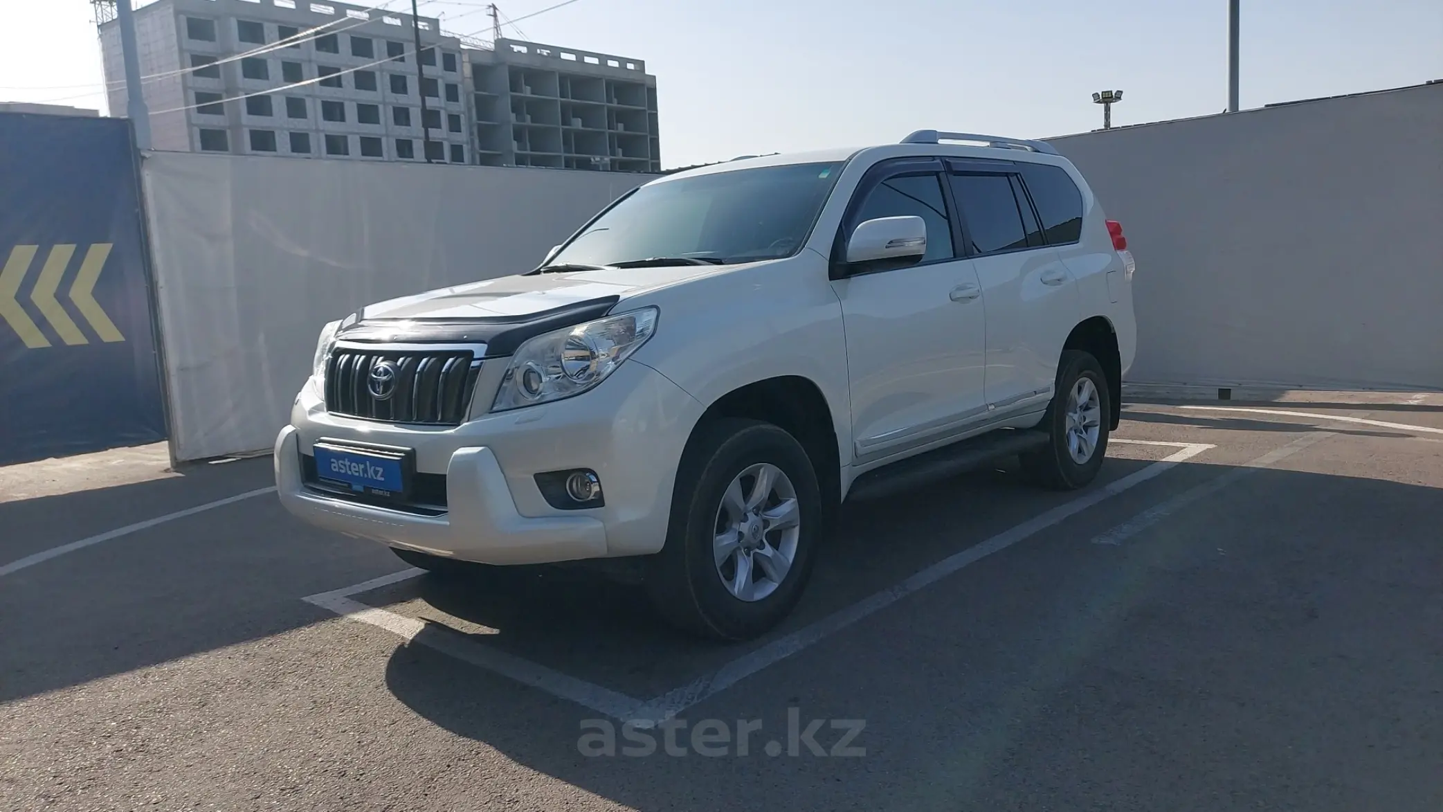 Toyota Land Cruiser Prado 2011