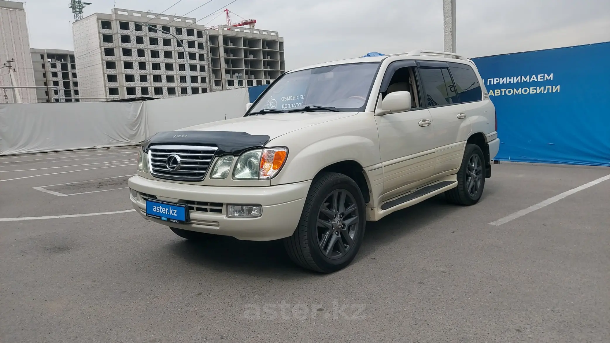 Lexus LX 2004