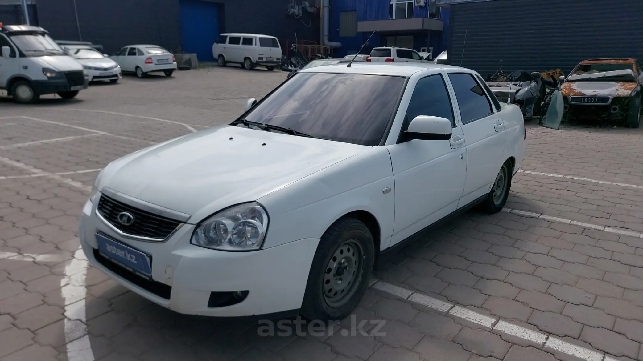 LADA (ВАЗ) Priora 2013