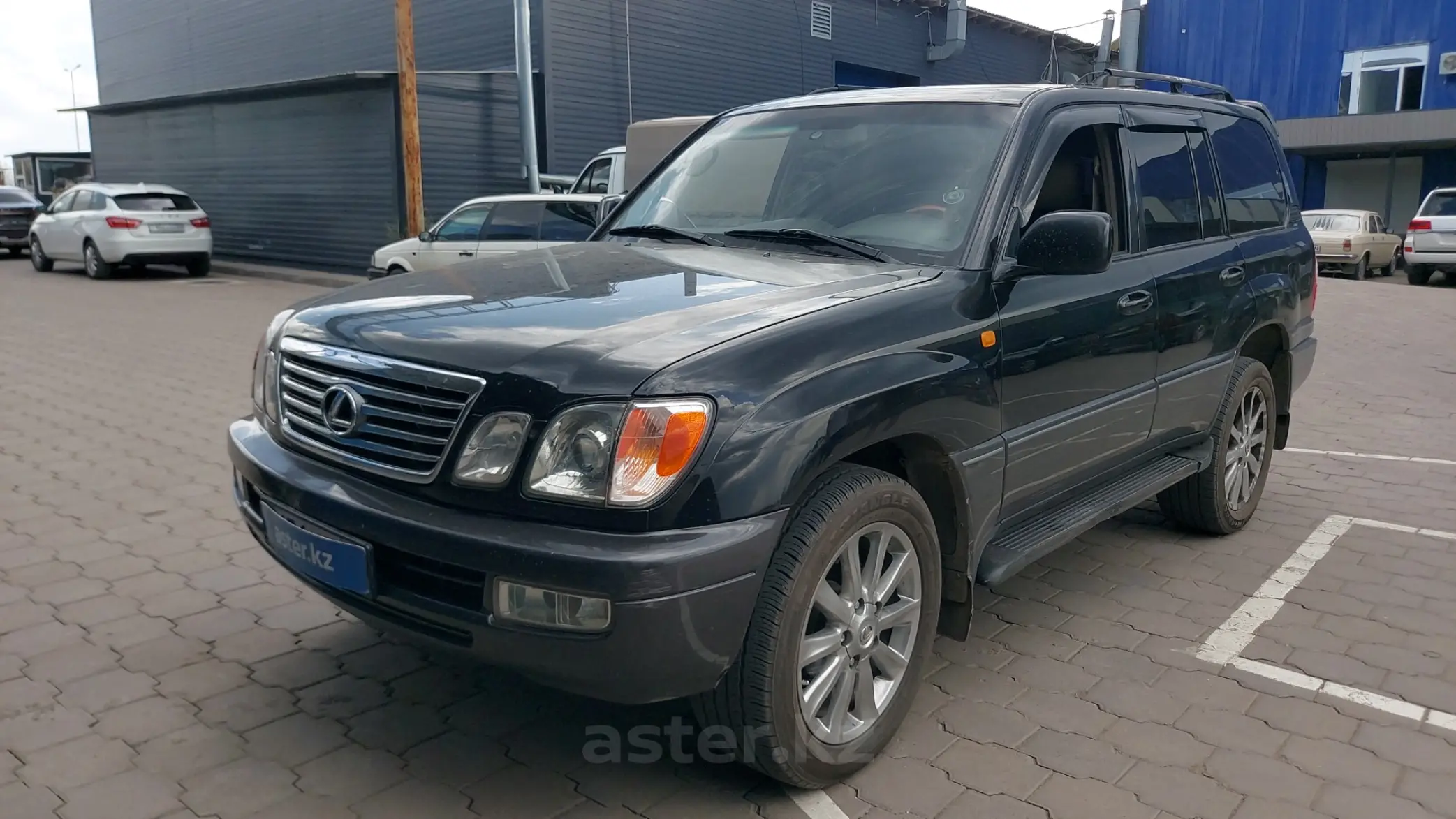 Lexus LX 2003