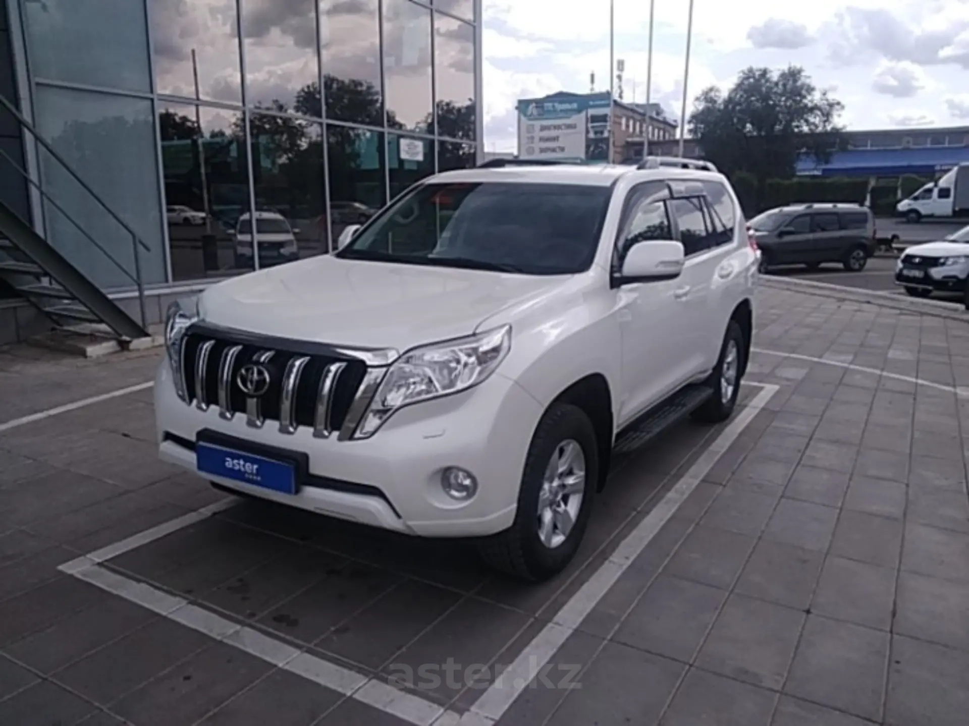 Toyota Land Cruiser Prado 2015