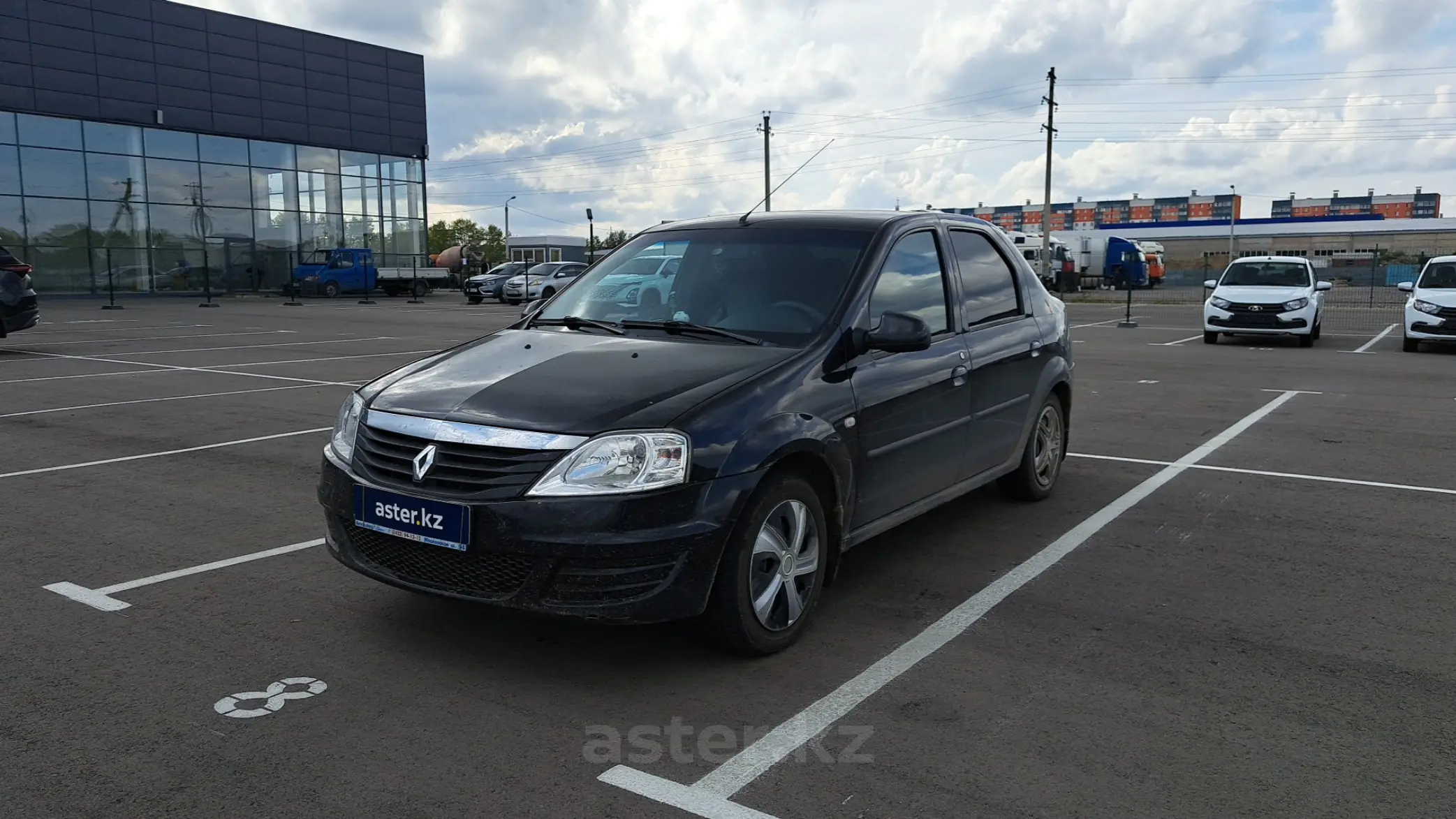 Renault Logan 2013