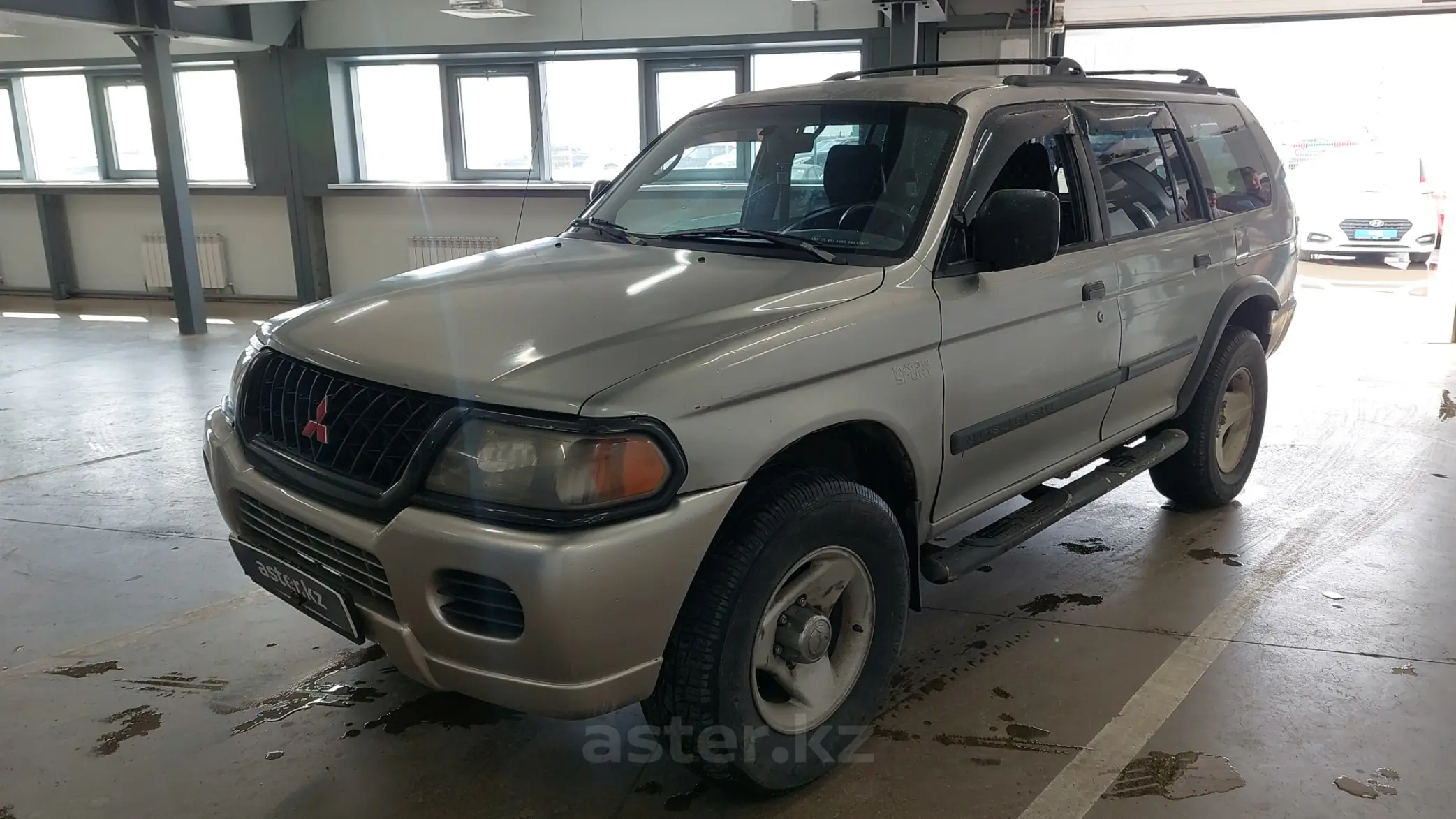 Mitsubishi Montero Sport 2000