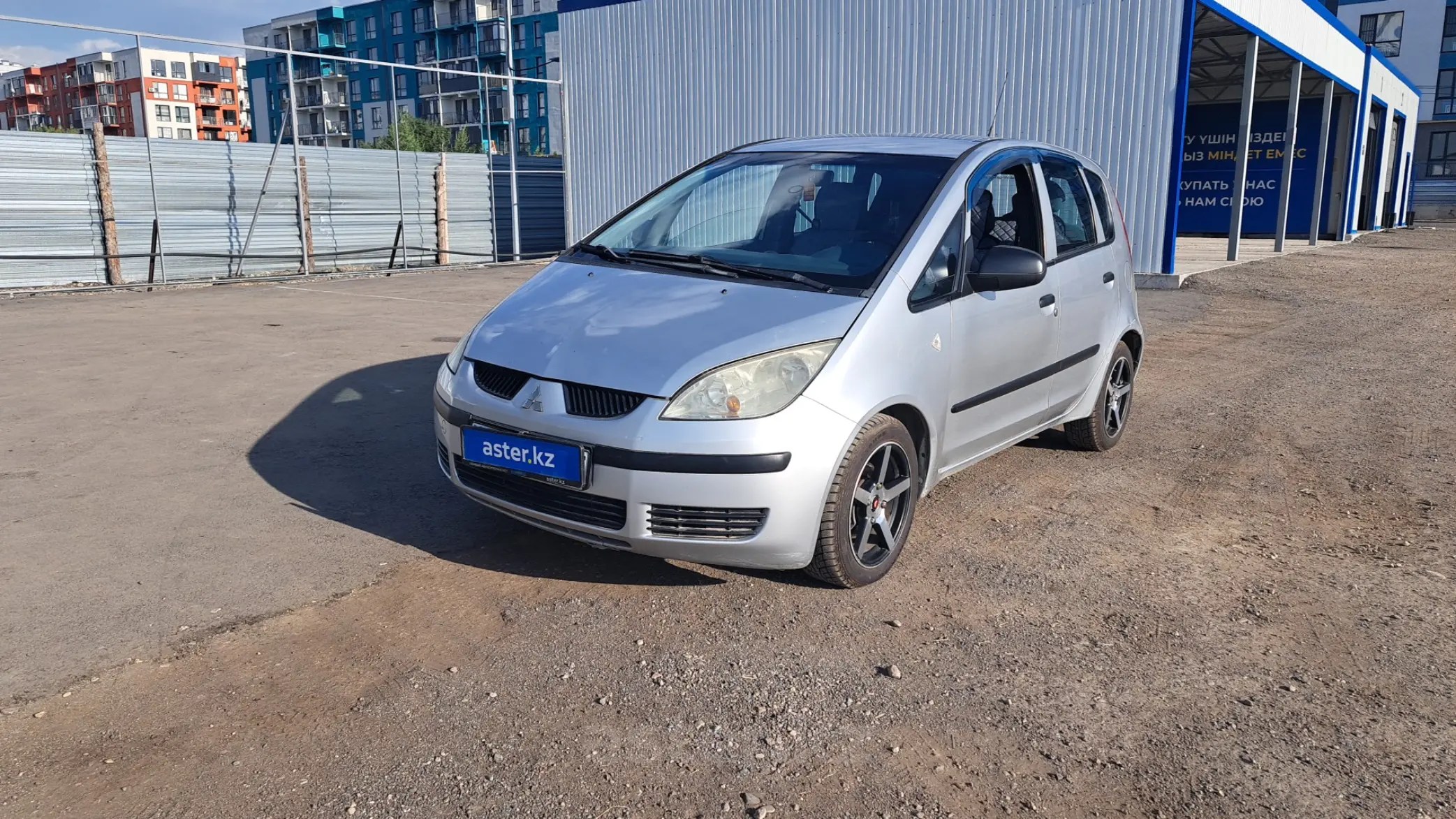 Mitsubishi Colt 2004