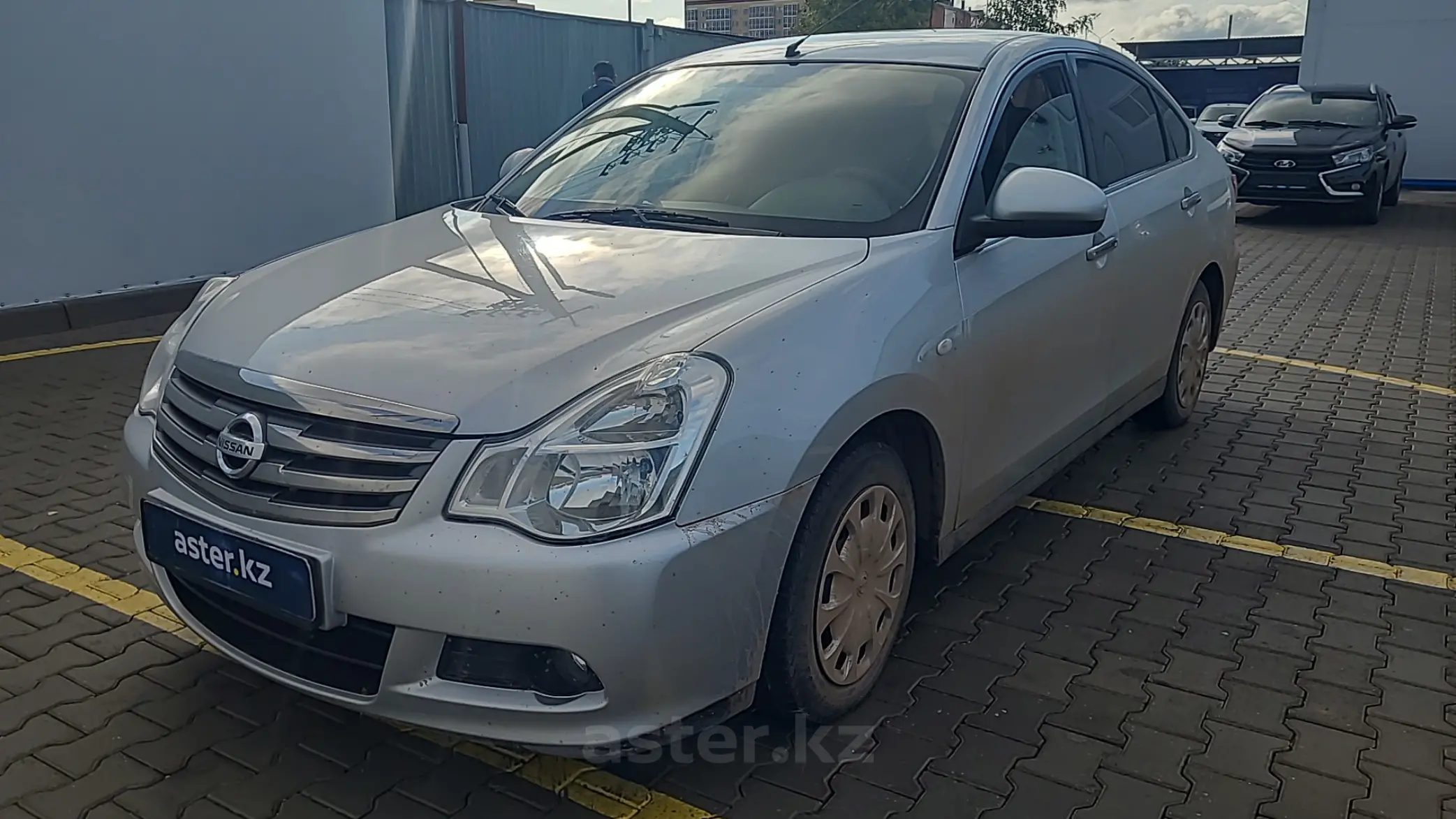 Nissan Almera 2015