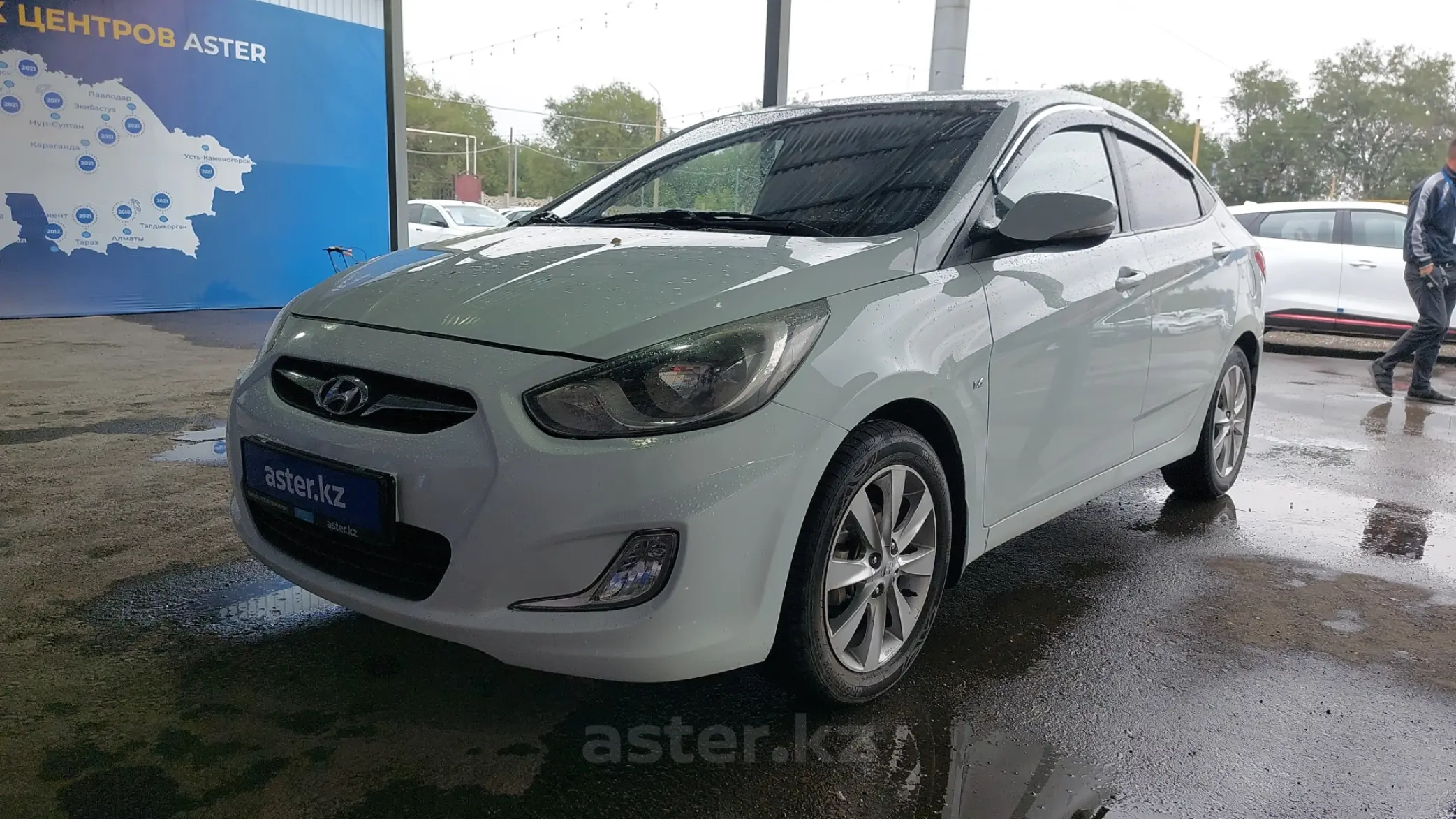 Hyundai Accent 2012