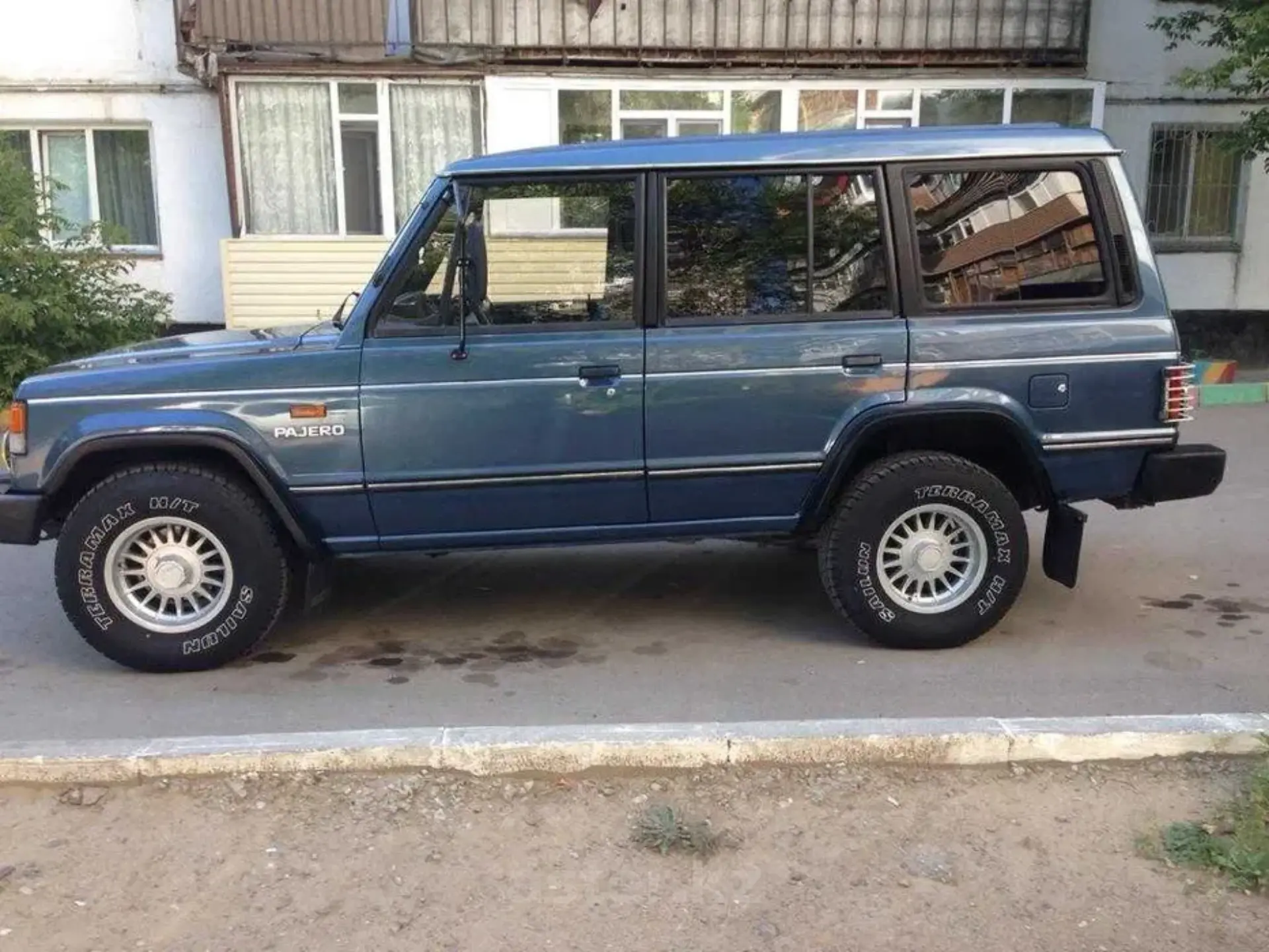 Mitsubishi Pajero 1989