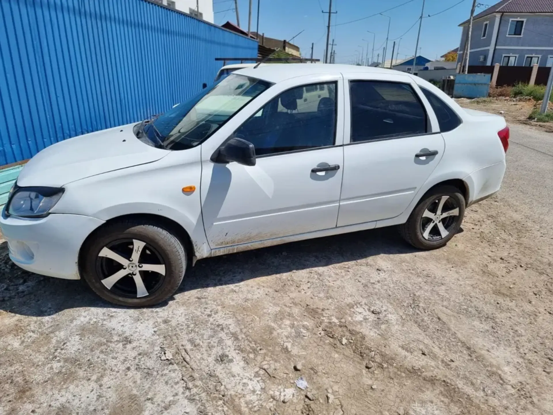 LADA (ВАЗ) Granta 2015