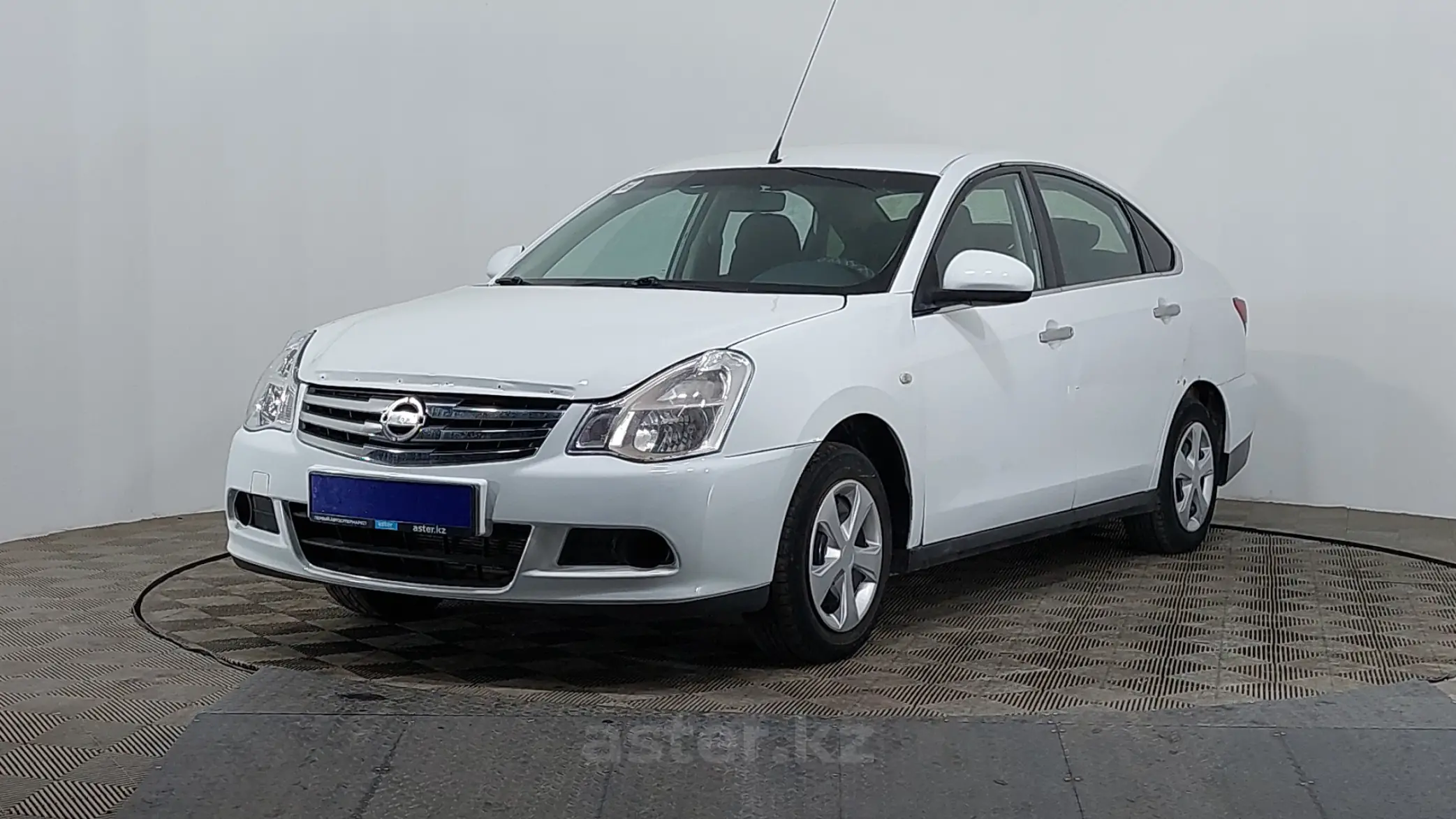 Nissan Almera 2014