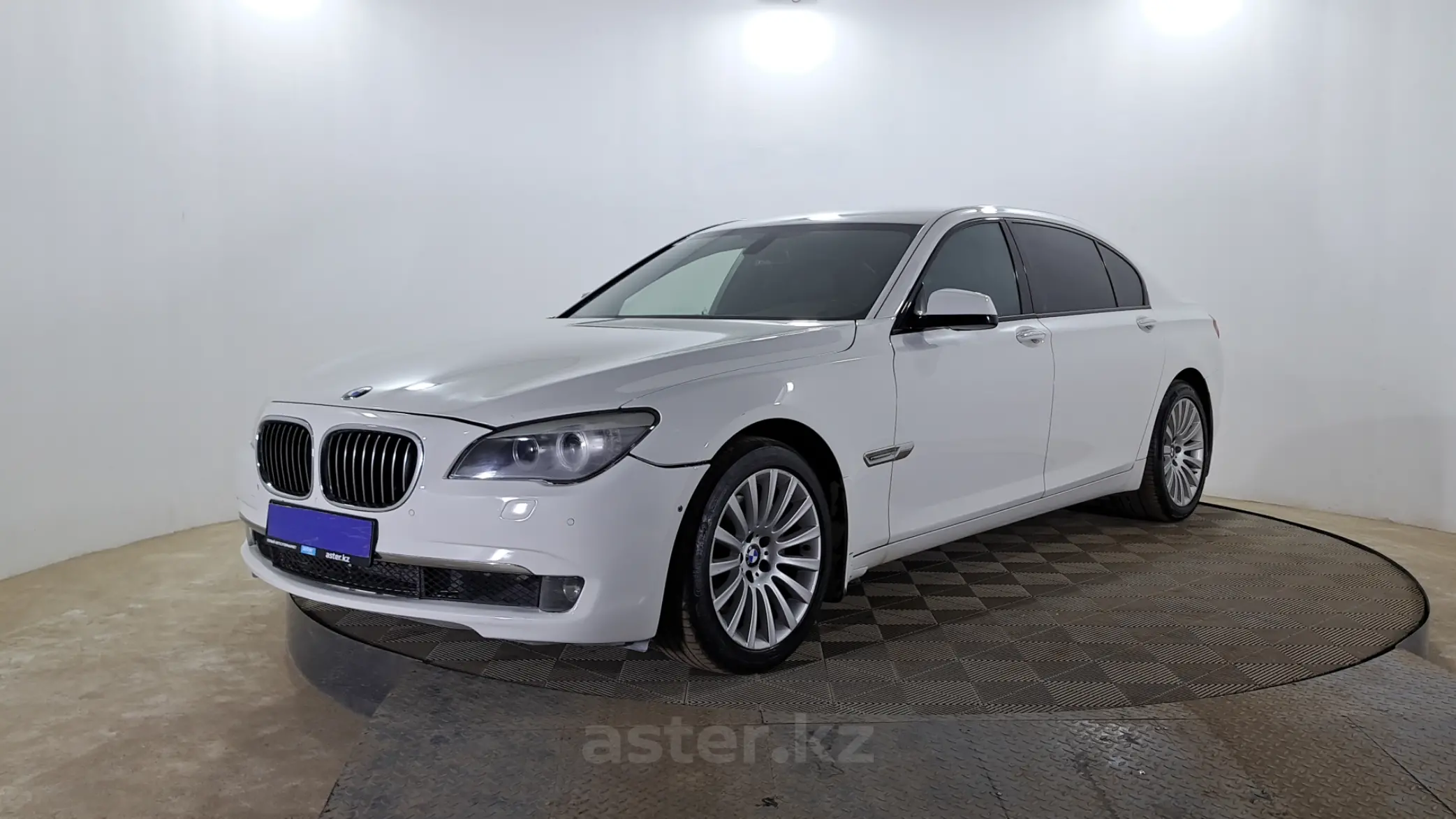 BMW 7 серии 2009