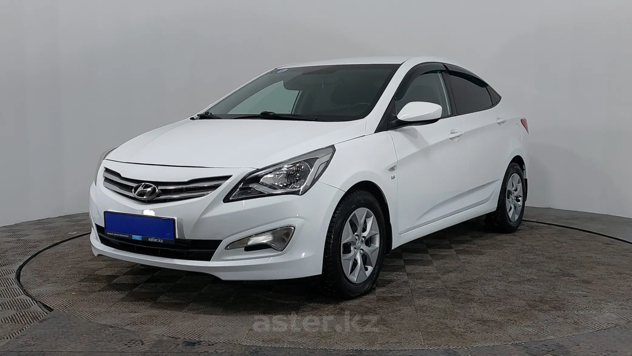 Hyundai Accent 2015