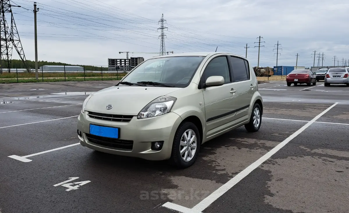 2010 Daihatsu Sirion