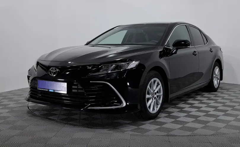 Toyota Camry 2021 года за 17 369 000 тг. в Астана