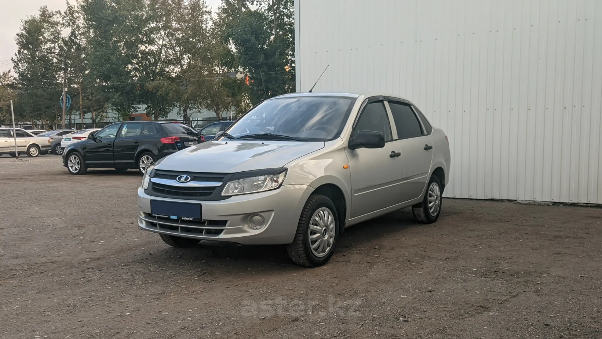 LADA (ВАЗ) Granta 2013