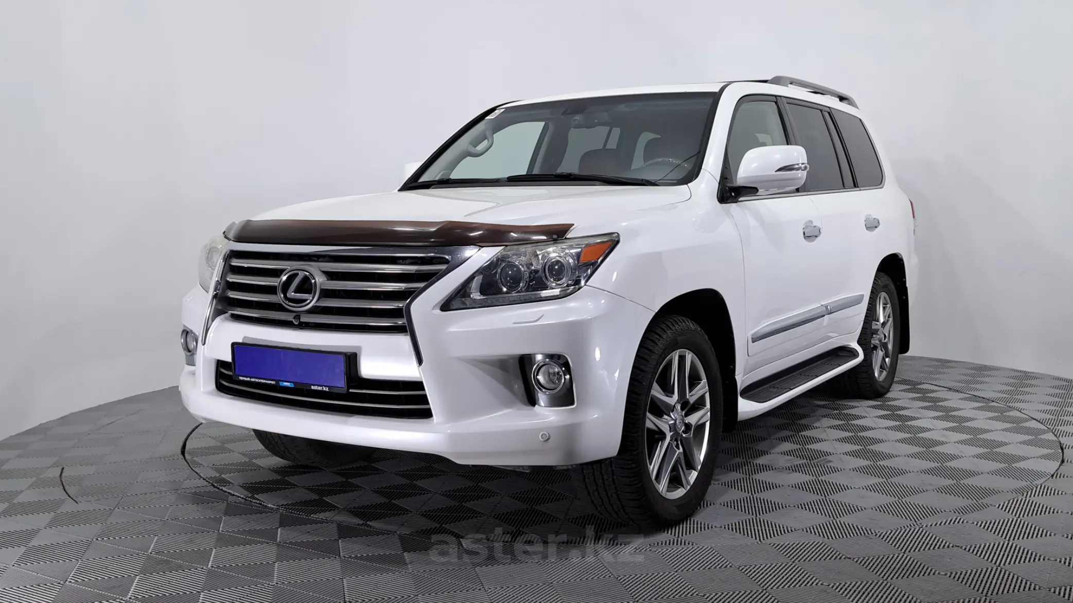 Lexus LX 2012