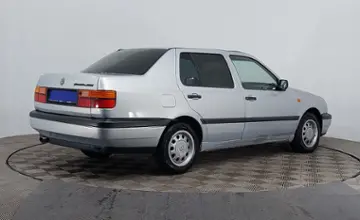 Volkswagen Vento 1994 года за 1 290 000 тг. в Астана